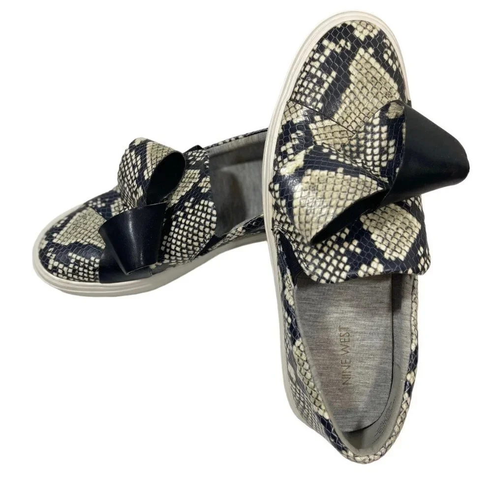 NINE WEST Women's Leather Faux Snakeskin Slip Ons Size 8.5 Med Sneakers Bows EUC